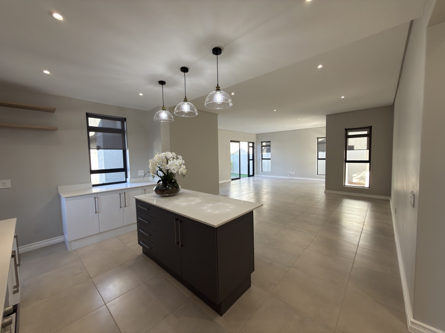 3 Bedroom Property for Sale in Groot Phesantekraal Estate Western Cape